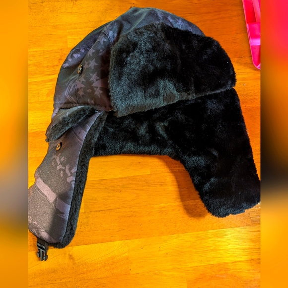 Trapper hat - Picture 1 of 3
